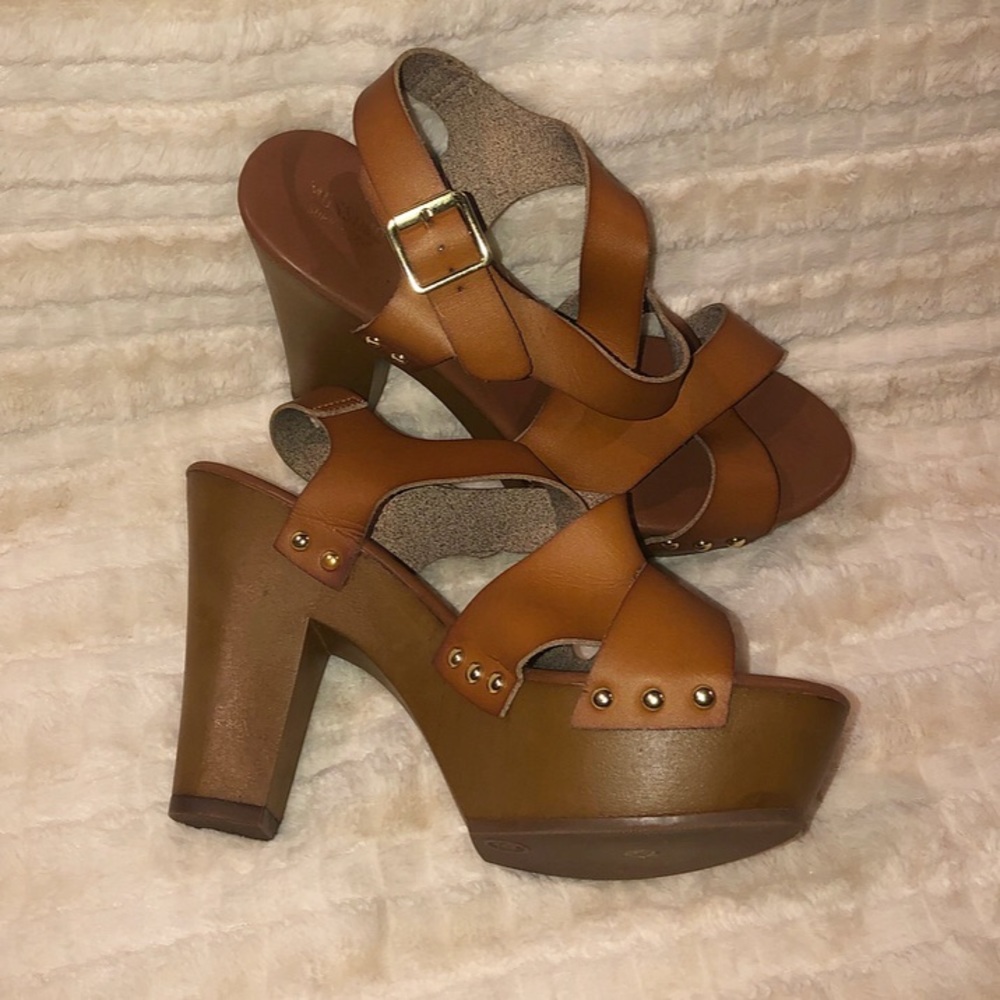 Women’s Strappy Platform Sandals